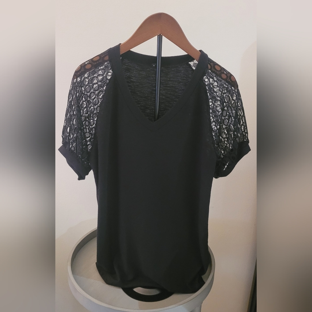Elegant Black Lace Sleeve Women's Top